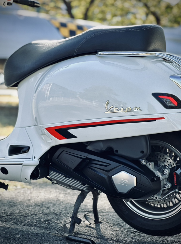 Afdekking voor vario-deksel ZELIONI voor Vespa GTS/GTS Super/GTV HPE 300cc, zilver